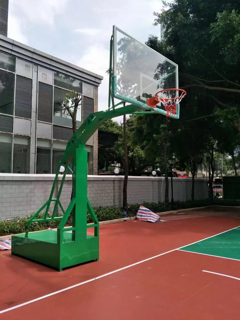 可移动篮球架