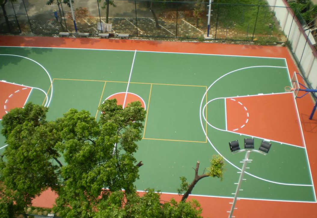 篮球场翻新施工